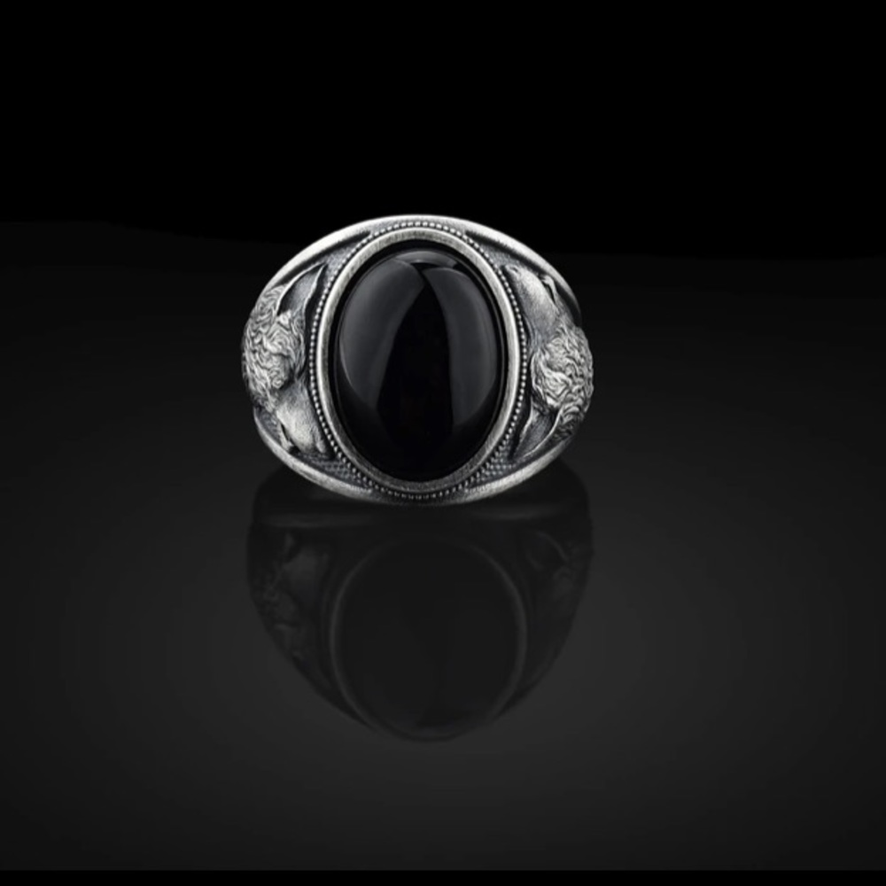 Howling Wolf Silver Men Ring, Lapis Lazuli